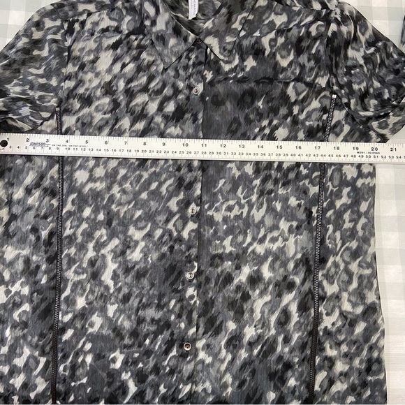 Karherine Barclay blouse tunic sheer animal prints pattern zippers details Large - Picture 12 of 15